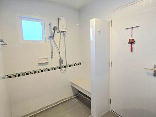 Casa en venta de 3 habitaciones en Phra Samut Chedi, Samut Prakan
