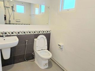 Casa en venta de 3 habitaciones en Phra Samut Chedi, Samut Prakan