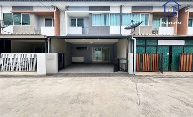 出售 3 卧室 联排别墅 在 Lam Luk Ka, Pathum Thani