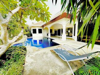 À louer 3 chambres villa à Bang Lamung, Chonburi