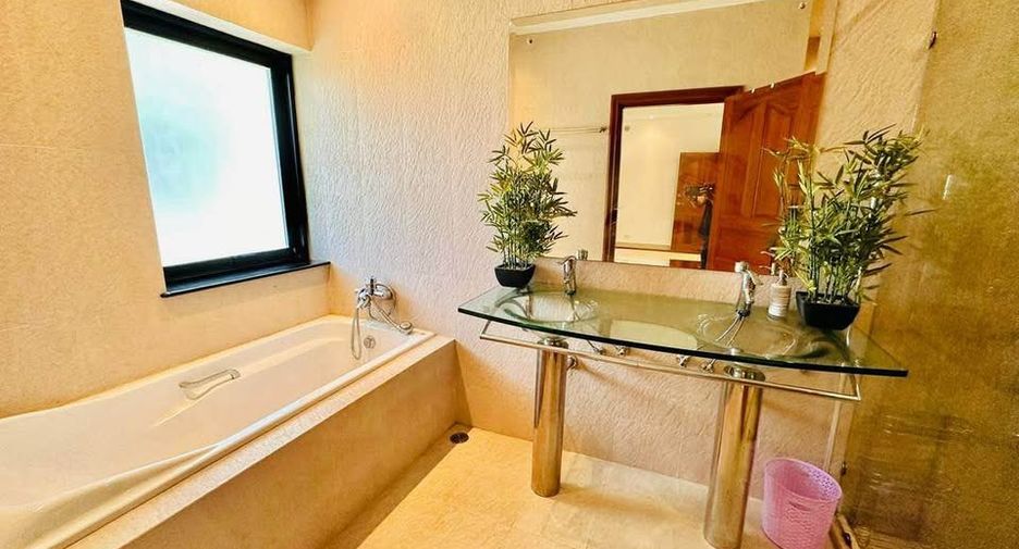 À louer 3 chambres villa à Jomtien, Pattaya
