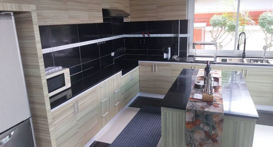 Продажа 3 спальни вилла в Huay Yai, Паттайя