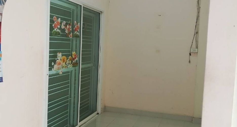 Продажа 3 спальни таунхаус в Phan Thong, Чонбури