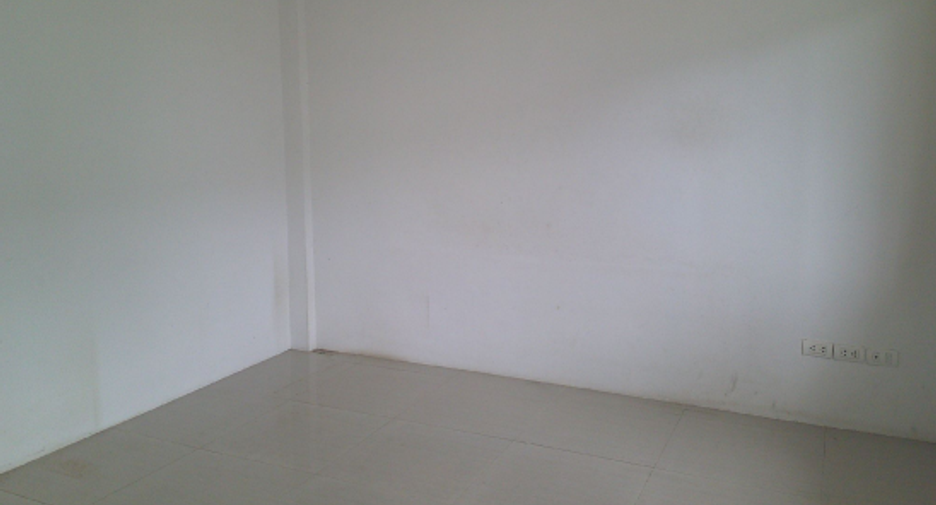 À vendre 2 chambres maison de ville à Nong Chok, Bangkok