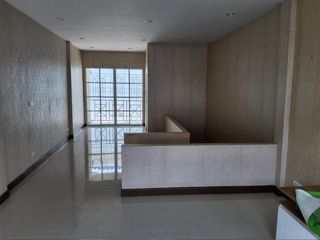 À vendre 3 chambres maison de ville à Bang Bon, Bangkok