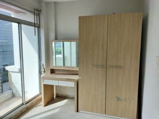 Продажа 3 спальни таунхаус в Банг Капи, Бангкок
