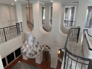 Casa en alquiler de 5 habitaciones en Mueang Samut Prakan, Samut Prakan