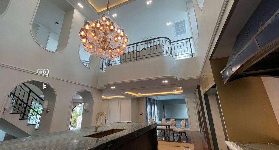 Haus zur Miete mit 5 Zimmer in Mueang Samut Prakan, Samut Prakan