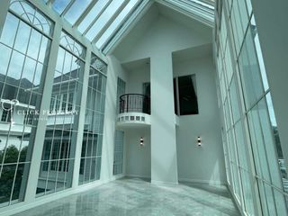 Casa en alquiler de 5 habitaciones en Mueang Samut Prakan, Samut Prakan
