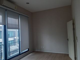 Продажа 3 спальни таунхаус в Банг Капи, Бангкок