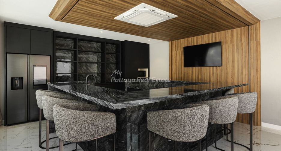 Villa zum Kauf mit 8 Zimmer in Bang Lamung, Chonburi