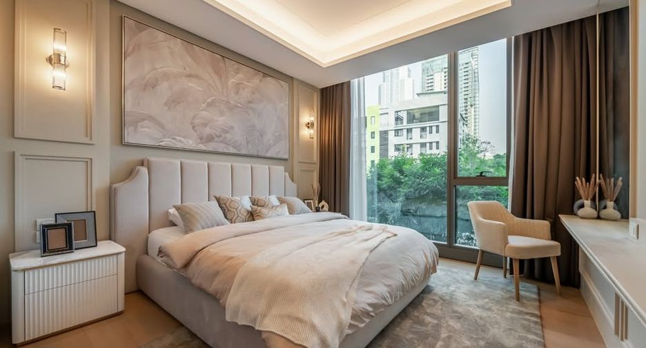 For rent 2 bedrooms condo in Pathum Wan, Bangkok