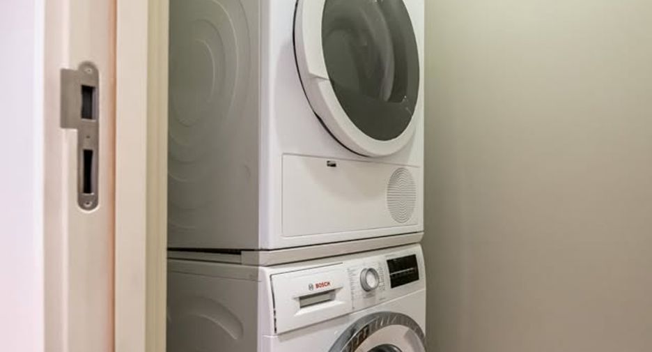 For rent 2 bedrooms condo in Pathum Wan, Bangkok