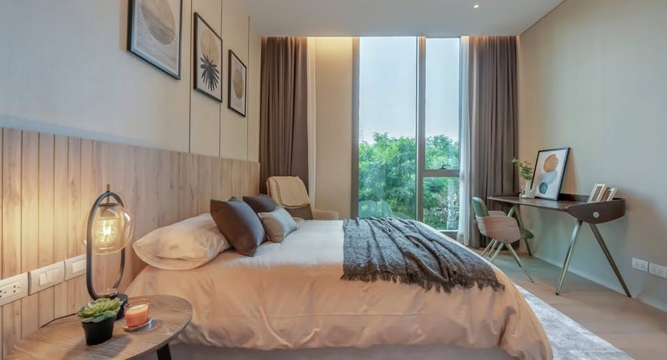 For rent 2 bedrooms condo in Pathum Wan, Bangkok