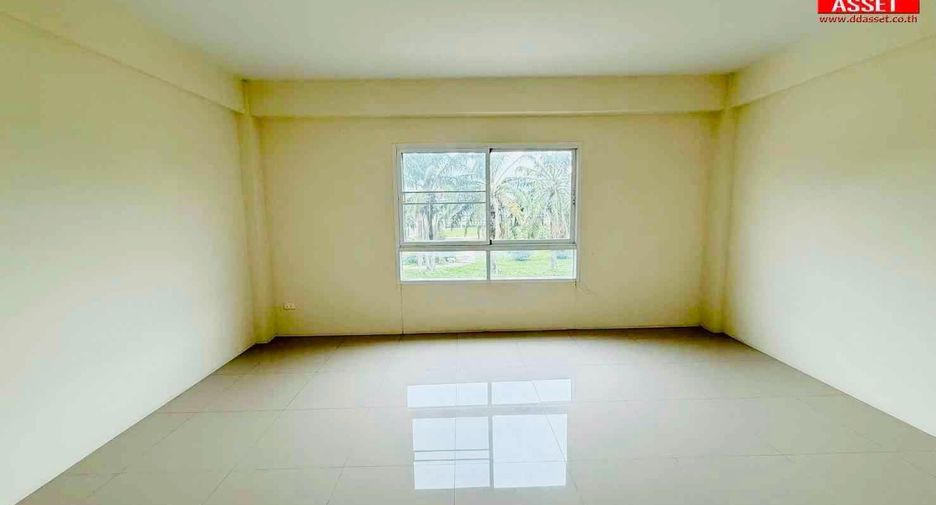 Local comercial en alquiler y en venta de 3 habitaciones en Mueang Suphanburi, Suphan Buri