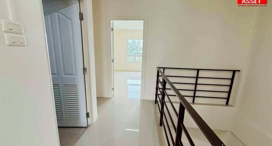 Local comercial en alquiler y en venta de 3 habitaciones en Mueang Suphanburi, Suphan Buri