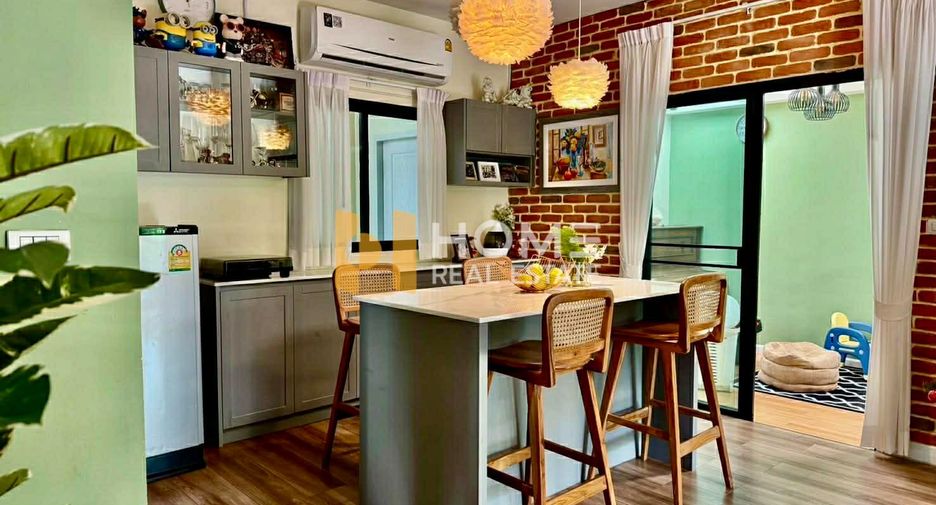 Haus zum Kauf mit 4 Zimmer in Si Racha, Chonburi