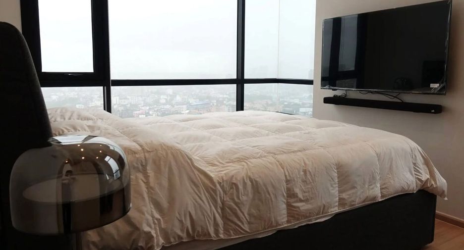 For rent 2 bedrooms condo in Watthana, Bangkok
