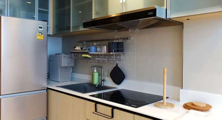 For rent 2 bedrooms condo in Watthana, Bangkok
