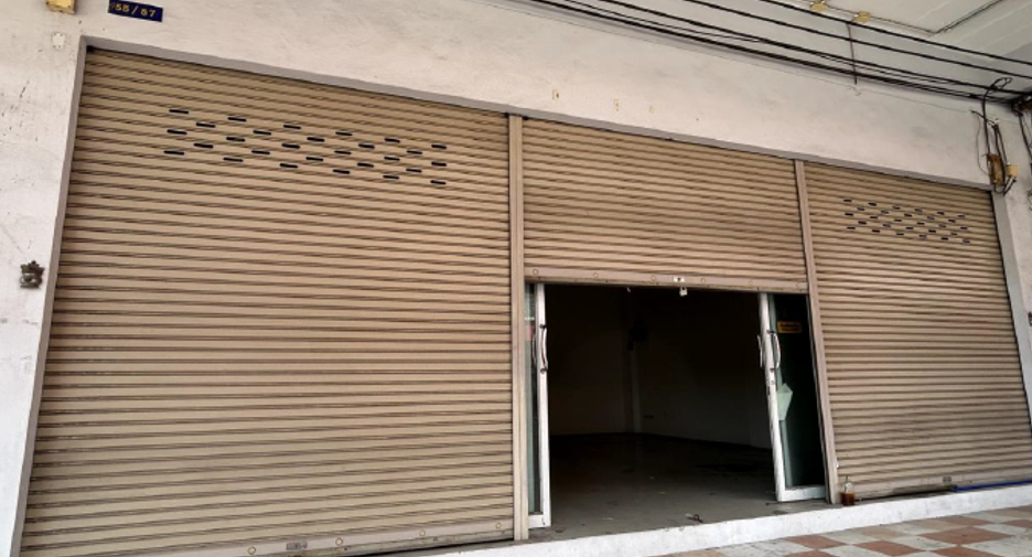 Продажа 4 спальни торговое помещение в Банг Кхае, Бангкок