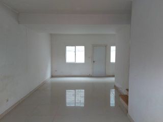 For sale 3 ベッドルーム townhouse in Sai Mai, Bangkok