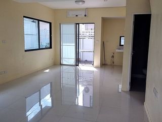 For sale 3 ベッドルーム townhouse in Thung Khru, Bangkok