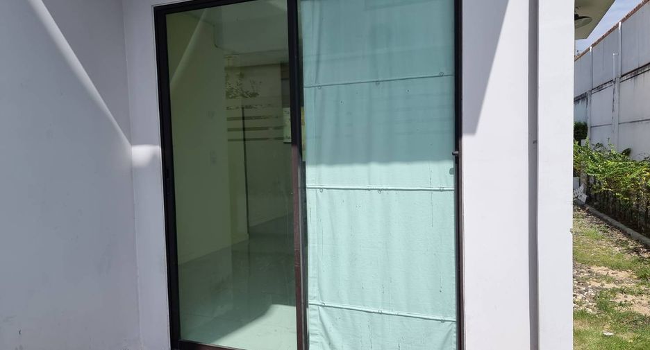 For sale 3 ベッドルーム townhouse in Thung Khru, Bangkok