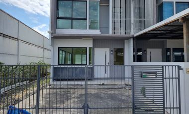For sale 3 ベッドルーム townhouse in Thung Khru, Bangkok