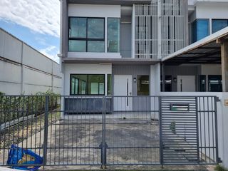 For sale 3 ベッドルーム townhouse in Thung Khru, Bangkok