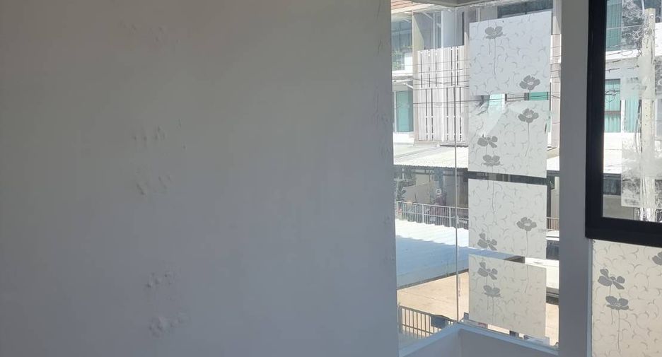 For sale 3 ベッドルーム townhouse in Thung Khru, Bangkok