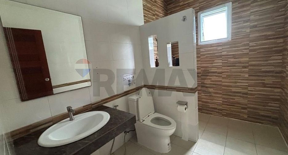 Продажа 14 спальни отель в Самуи, Сураттани