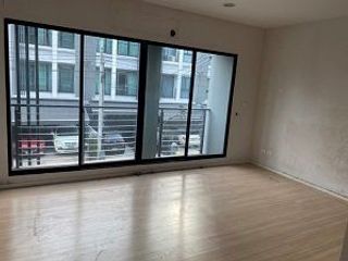À vendre studio maison de ville à Chom Thong, Bangkok