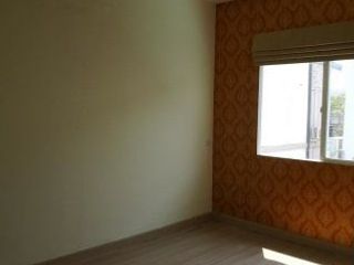 Casa adosada en venta de 4 habitaciones en Bang Khun Thian, Bangkok