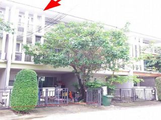 For sale 3 bedrooms townhouse in Bang Khun Thian, Bangkok