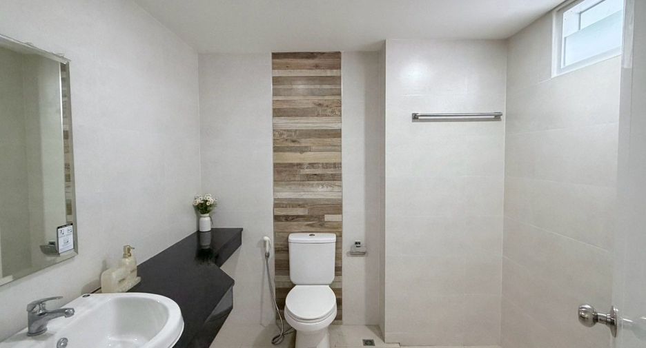 For sale 2 bedrooms condo in Na Jomtien, Pattaya