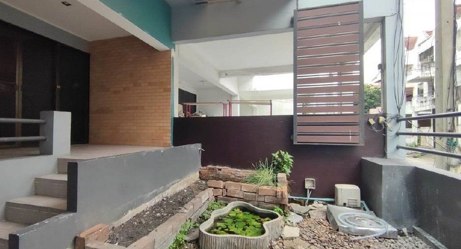 Продажа 4 спальни торговое помещение в Банг Бон, Бангкок