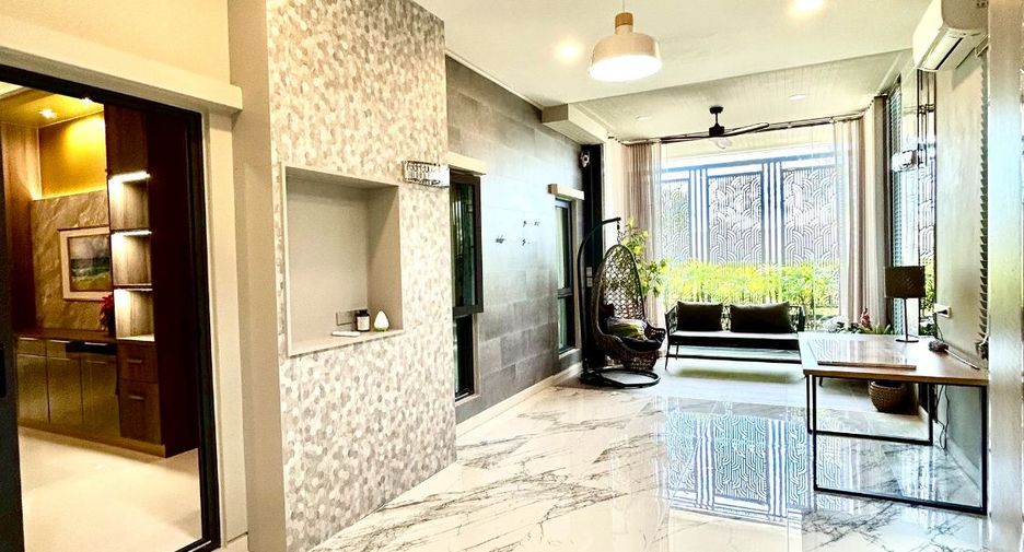 For rent 5 ベッドルーム house in Bang Phli, Samut Prakan