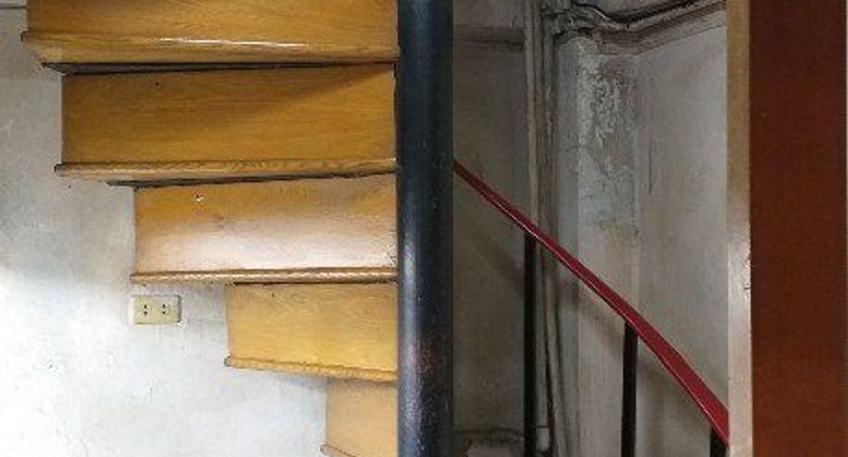 Продажа 4 спальни торговое помещение в Сампхантхащонг, Бангкок