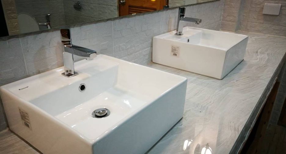 For rent 4 bedrooms house in Mueang Chiang Mai, Chiang Mai