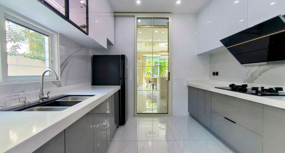For rent そして for sale 4 ベッドルーム house in Bang Phli, Samut Prakan