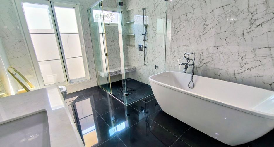 For rent そして for sale 4 ベッドルーム house in Bang Phli, Samut Prakan