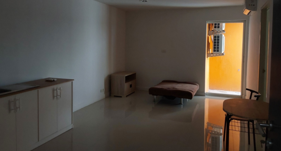 For sale 1 bed condo in Khlong San, Bangkok