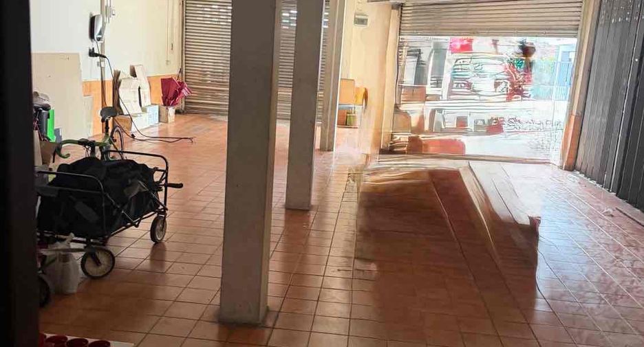 Продажа 2 спальни торговое помещение в Кхлонг Сан, Бангкок