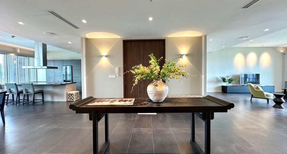 For sale 4 bedrooms condo in Pathum Wan, Bangkok