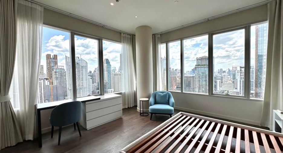 For sale 4 bedrooms condo in Pathum Wan, Bangkok