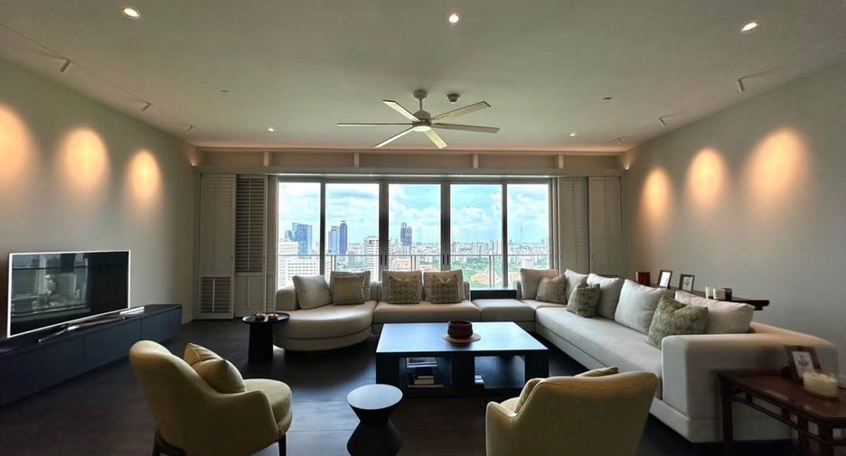 For sale 4 bedrooms condo in Pathum Wan, Bangkok