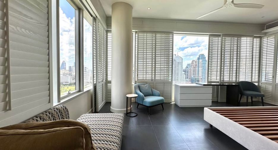 For sale 4 bedrooms condo in Pathum Wan, Bangkok