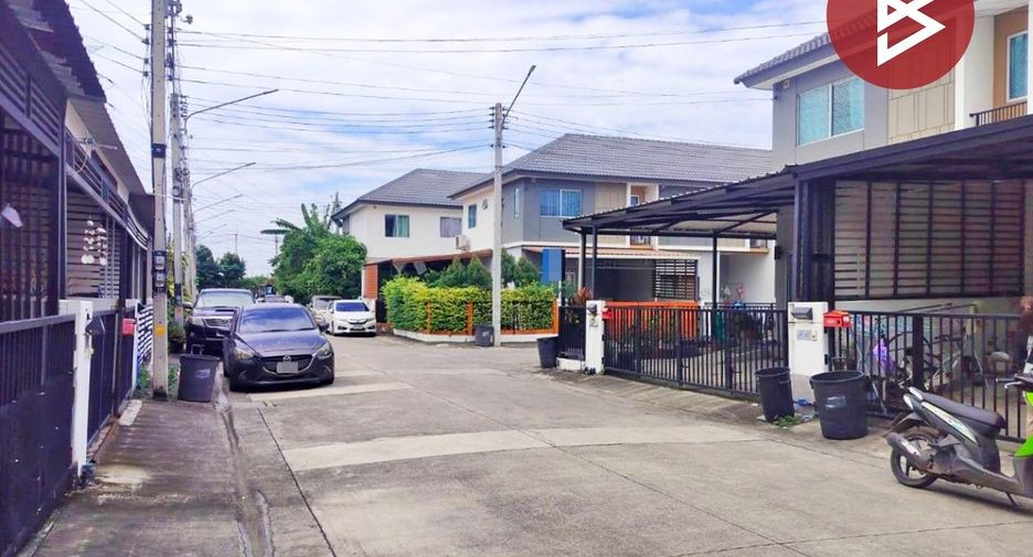 For sale 3 ベッドルーム townhouse in Mueang Samut Sakhon, Samut Sakhon