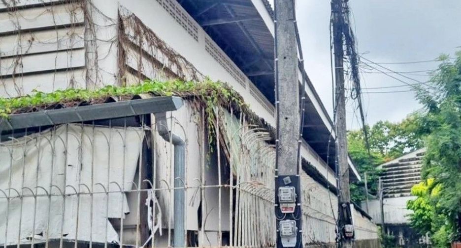 Продажа склад в Mueang Chiang Mai, Чианг Маи