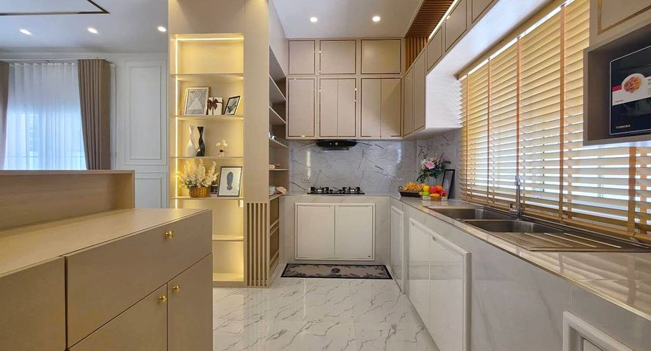 For sale 3 ベッドルーム villa in Bang Saray, Pattaya